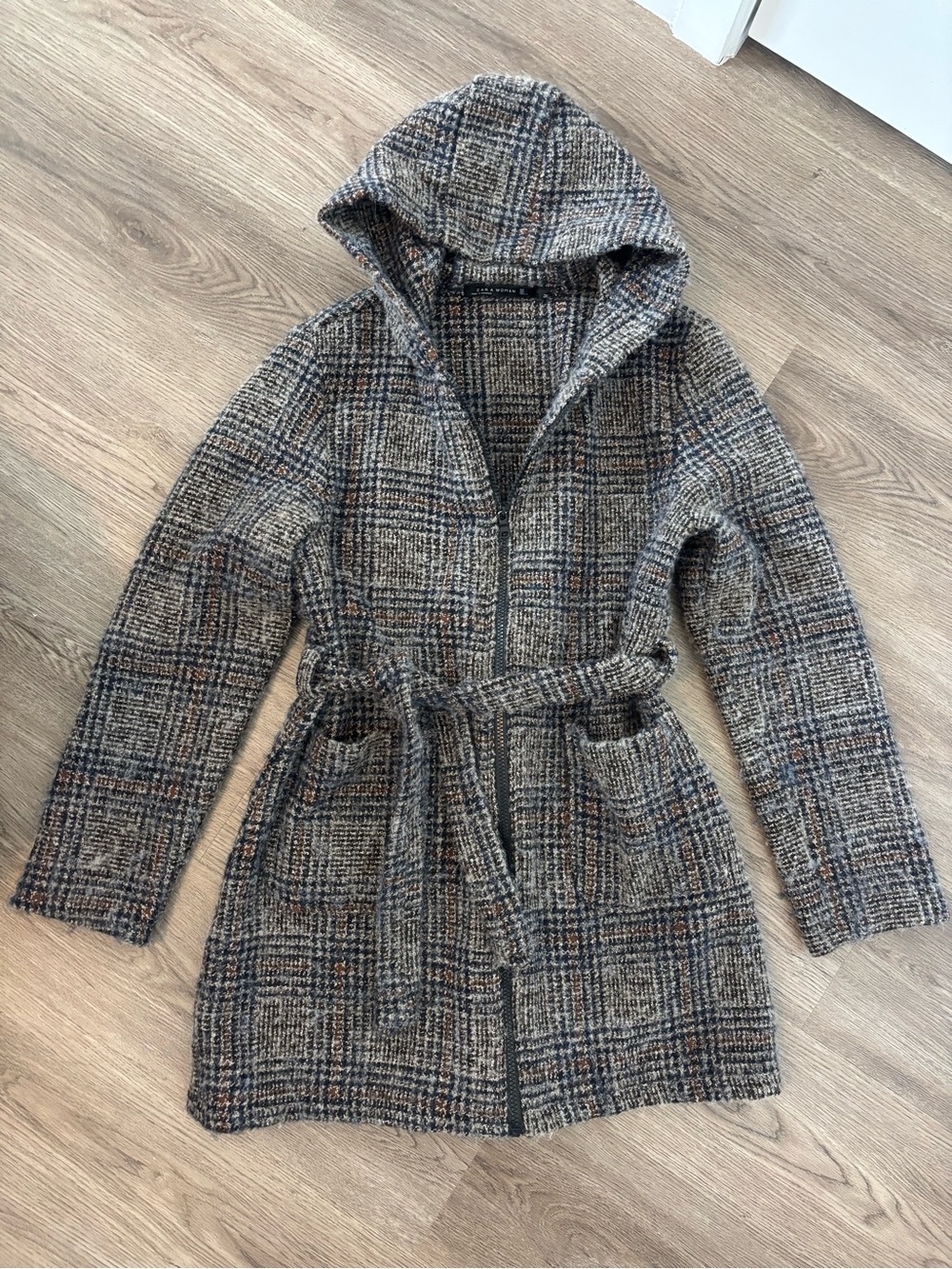 Zara woman Hooded Mid Length Plaid Wool Belted Zip Up Winter Coat Jacket